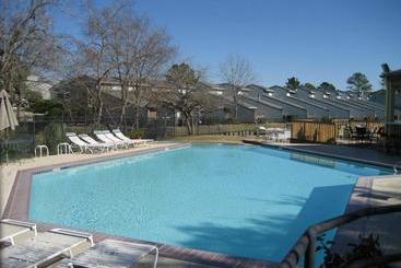 فندق Sweetwater At Lake Conroe