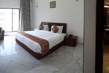 호텔 Golden Tulip Khajuraho