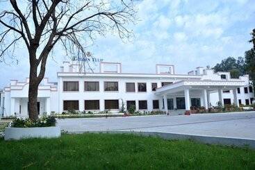 Hotel Golden Tulip Khajuraho