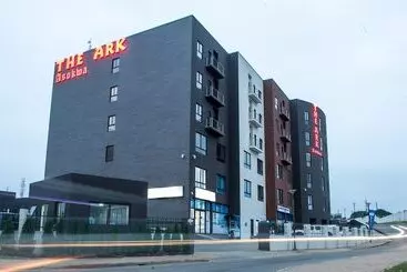 Hotel Oak Plaza Suites