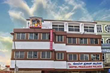 בית מלון כפרי Prakaash Palace