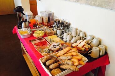 فندق Royal Mediterran