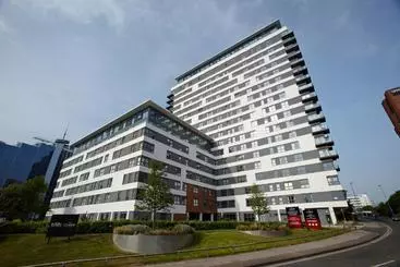 Hotel Skyline Plaza By Flying Butler