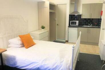 בית מלון כפרי Field House Guest House