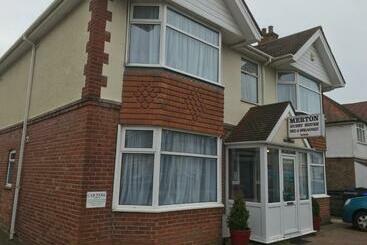 בית מלון כפרי Merton House