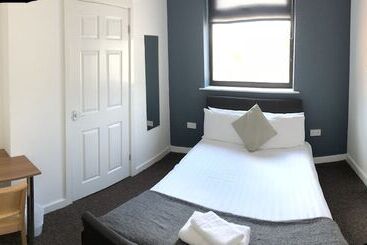 בית מלון כפרי Rufford Court