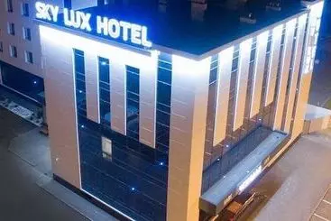 Sky Lux Hotel & Spa
