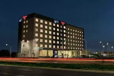 هتل Hampton Inn By Hilton Monterrey Apodaca