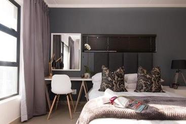 בית מלון כפרי Odyssey Lifestyle