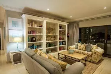 ホテル The Hamptons Guest House