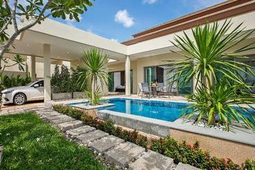 Villa Shanti Estate By Tropiclook
