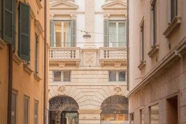 هتل Palazzo Monga Boutique Guesthouse