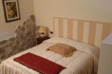 هتل Agriturismo Campofiorito