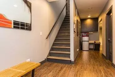ホテル Mccormick Place Guest House
