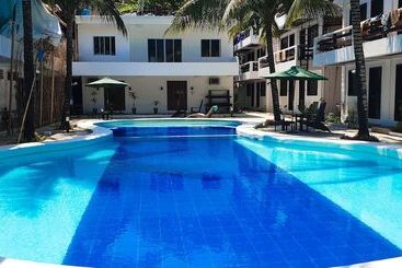 בית מלון כפרי Paras Inn Boracay