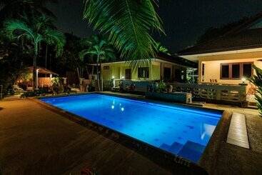 هتل Samui Green Space Resort