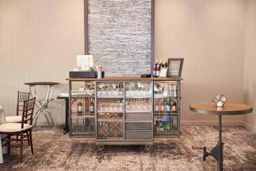 The Row Hotel At Assembly Row, Autograph Collection