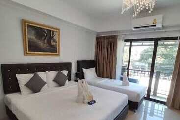 هتل Bann Tawan Hostel Chiang Rai