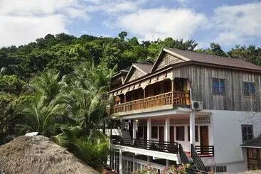 Hotel Coco Boutique Resort   Hostel