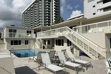 Le Cabanon Motel