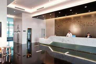 هتل Hilton Garden Inn Puchong