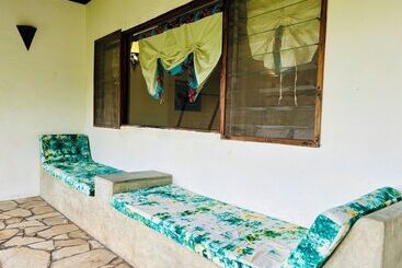 Hotel Basecamp Mafía Island