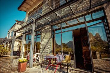 Hotel Moonlit Sky Resort