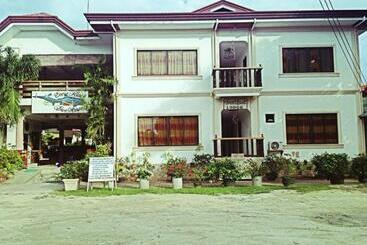 Szálloda New Eve's Kiosk Dive Resort