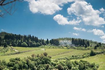 فندق Villa Vistarenni