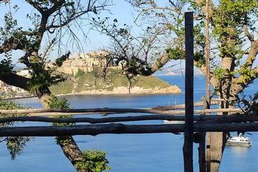 Il Borghetto Apartments & Rooms