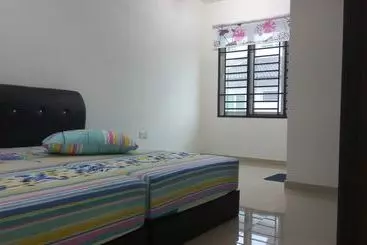 Turistihuoneistot Impianacasa Kluang Homestay
