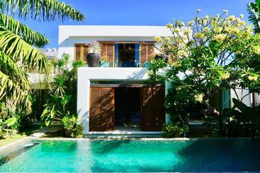 관광객 아파트 Villa Batik