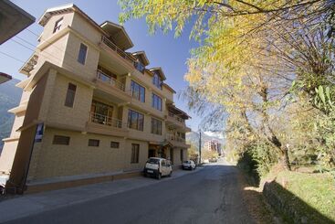 בית מלון כפרי Eco Groves Manali