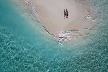 هتل Island Home Inn