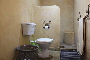 هتل آپارتمان Eden Estates & Boutique Lodge