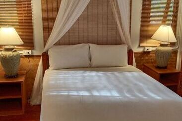 Hotel Mookies Bungalows