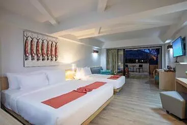 ホテル Villa Chacha Krabi Beachfront Resort