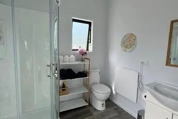 Bed and Breakfast Comfortable Barn Stay On Private Rural Property In Cromwell