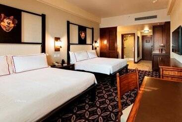 هتل Disney Explorers Lodge