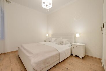 آپارتمان Aurum Templi Suites