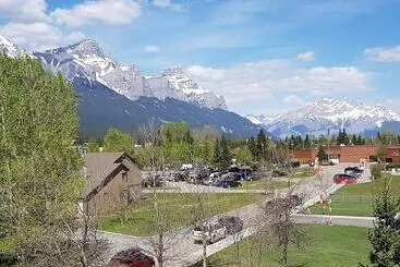 Hotell Sunset Resorts Canmore And Spa