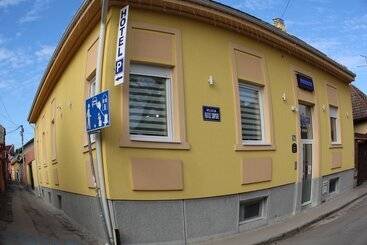 Garni Hotel 11tica Dm