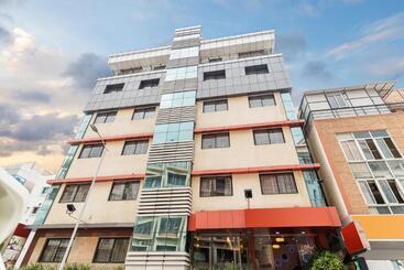 Hotelli Octave Kanthi Comforts