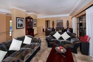 Pension Dolphin Dance Lodge