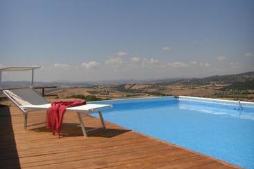 בית מלון כפרי Agriturismo Bio Aia Della Colonna