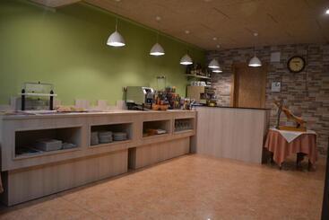 פנסיון Hostal Restaurante El Castillo