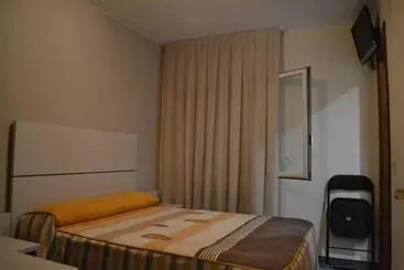 ペンション Hostal Restaurante El Castillo