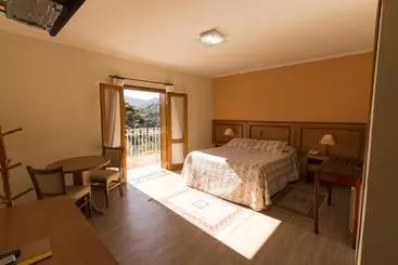 ペンション Pousada Vilage Inn Capivari Campos Do Jordão