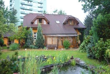 膳宿费 Penzion U Vejvodu