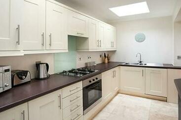 Victoria Mansions Hotel Apartments